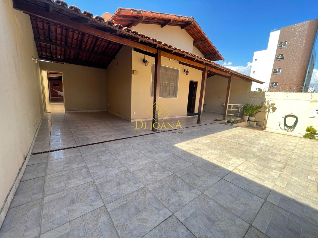 Casa à venda com 4 quartos, 360m² - Foto 3