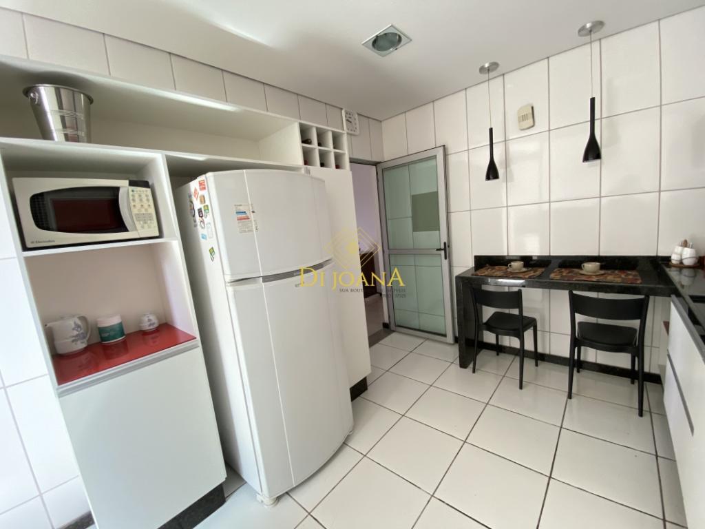 Apartamento à venda com 2 quartos, 75m² - Foto 3