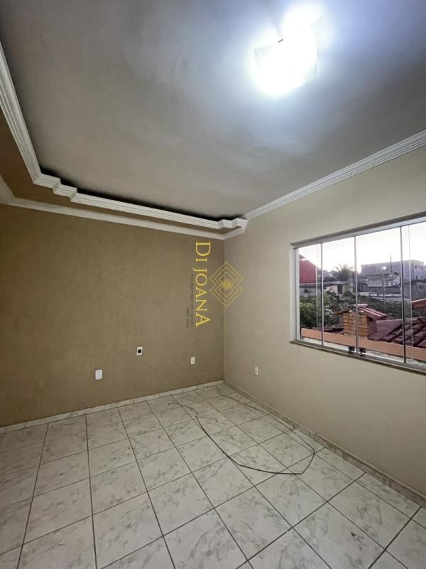 Casa à venda com 3 quartos, 100m² - Foto 5