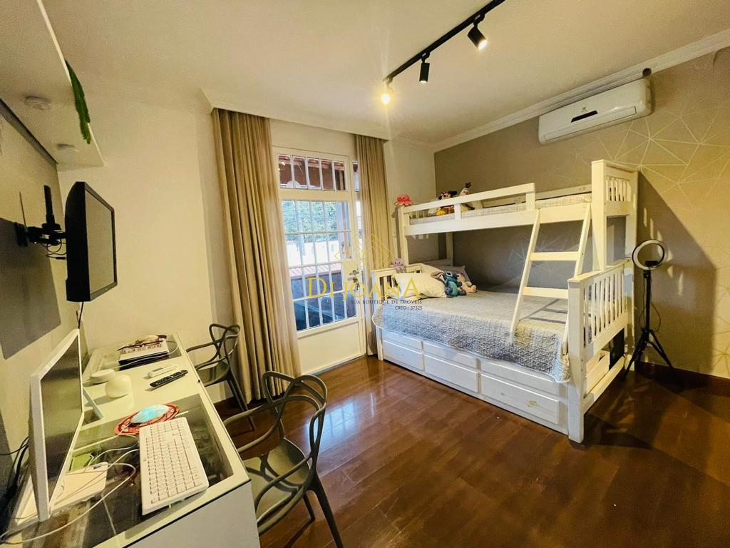 Casa à venda com 3 quartos, 360m² - Foto 20