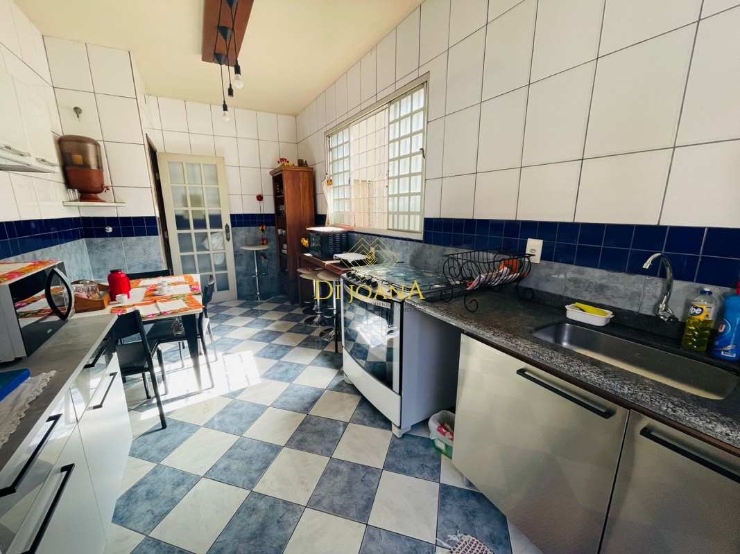 Casa à venda com 3 quartos, 360m² - Foto 14