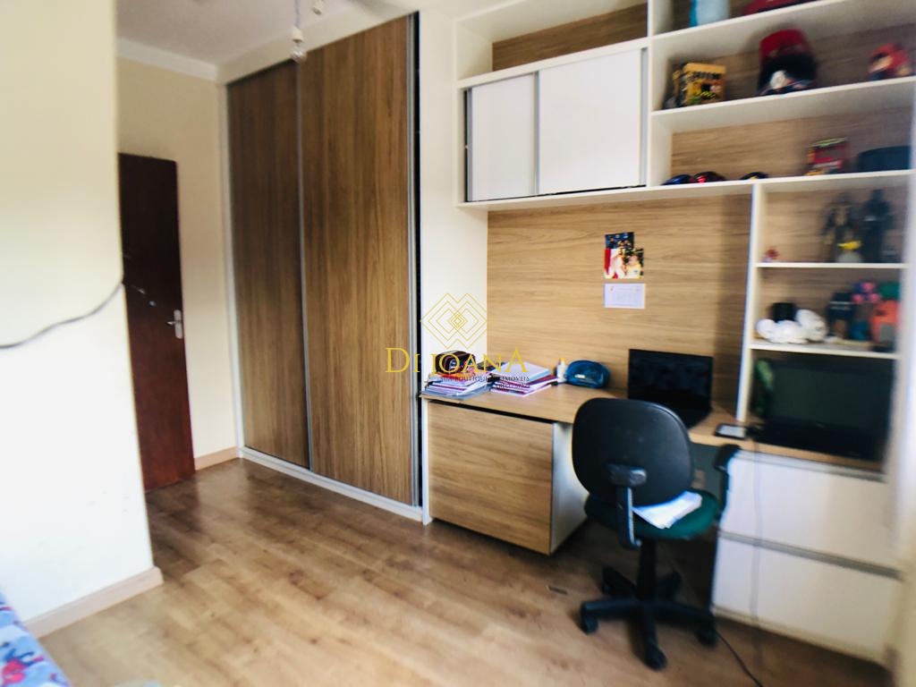 Casa à venda com 3 quartos, 360m² - Foto 13