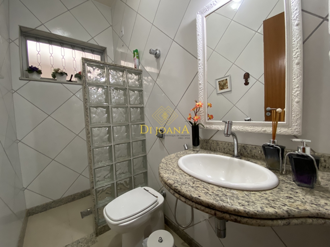 Casa à venda com 4 quartos, 325m² - Foto 18