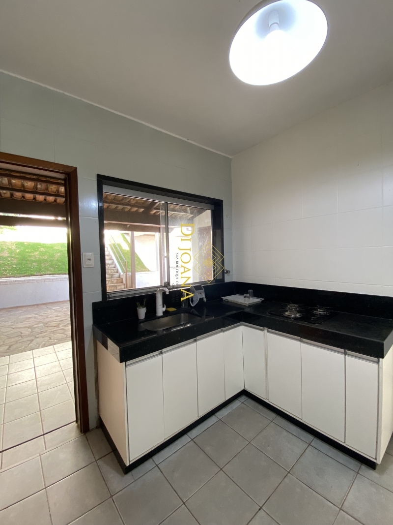 Casa à venda com 3 quartos, 360m² - Foto 8