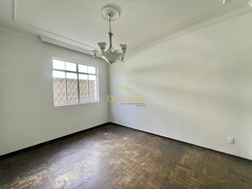 Casa à venda com 3 quartos, 338m² - Foto 6