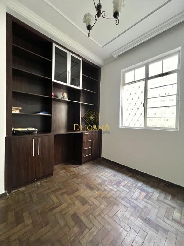 Casa à venda com 3 quartos, 338m² - Foto 15