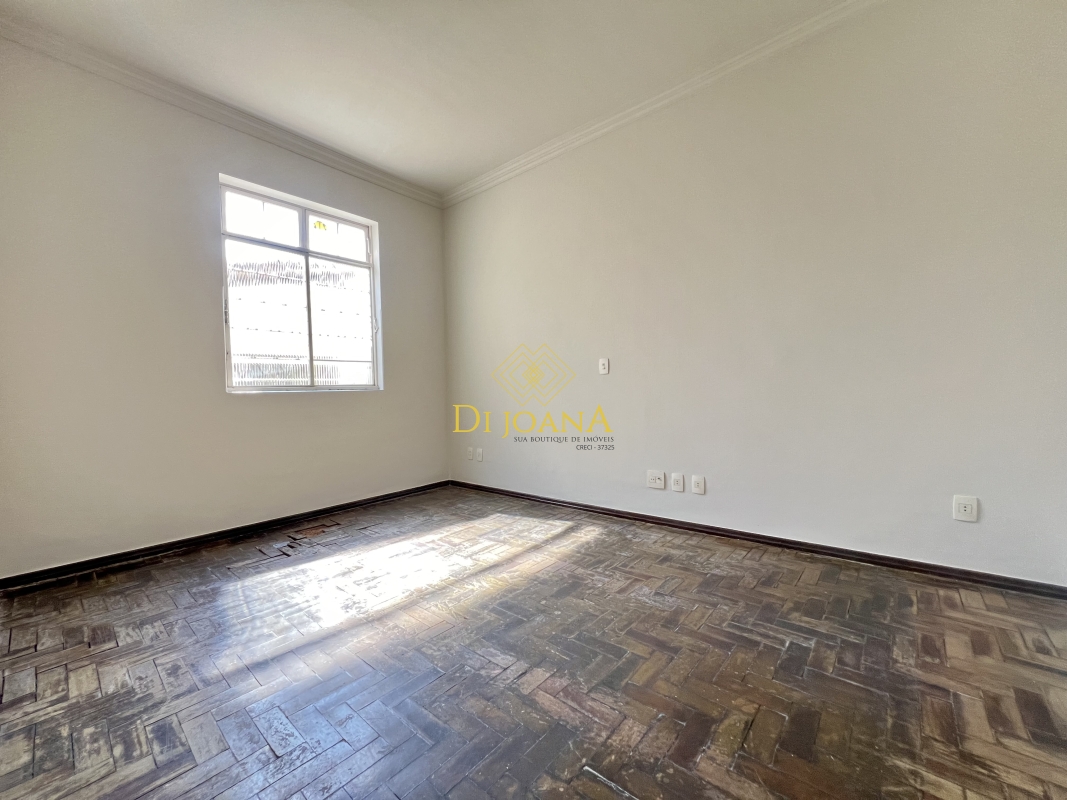 Casa à venda com 3 quartos, 338m² - Foto 13