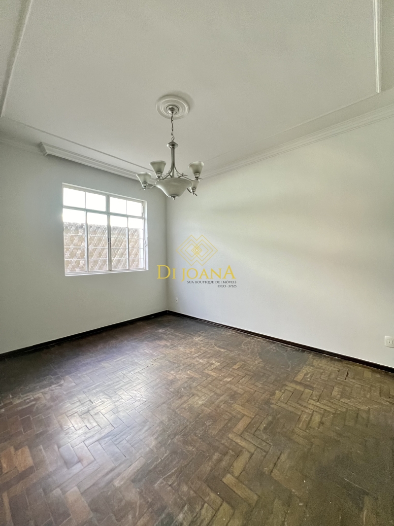 Casa à venda com 3 quartos, 338m² - Foto 7