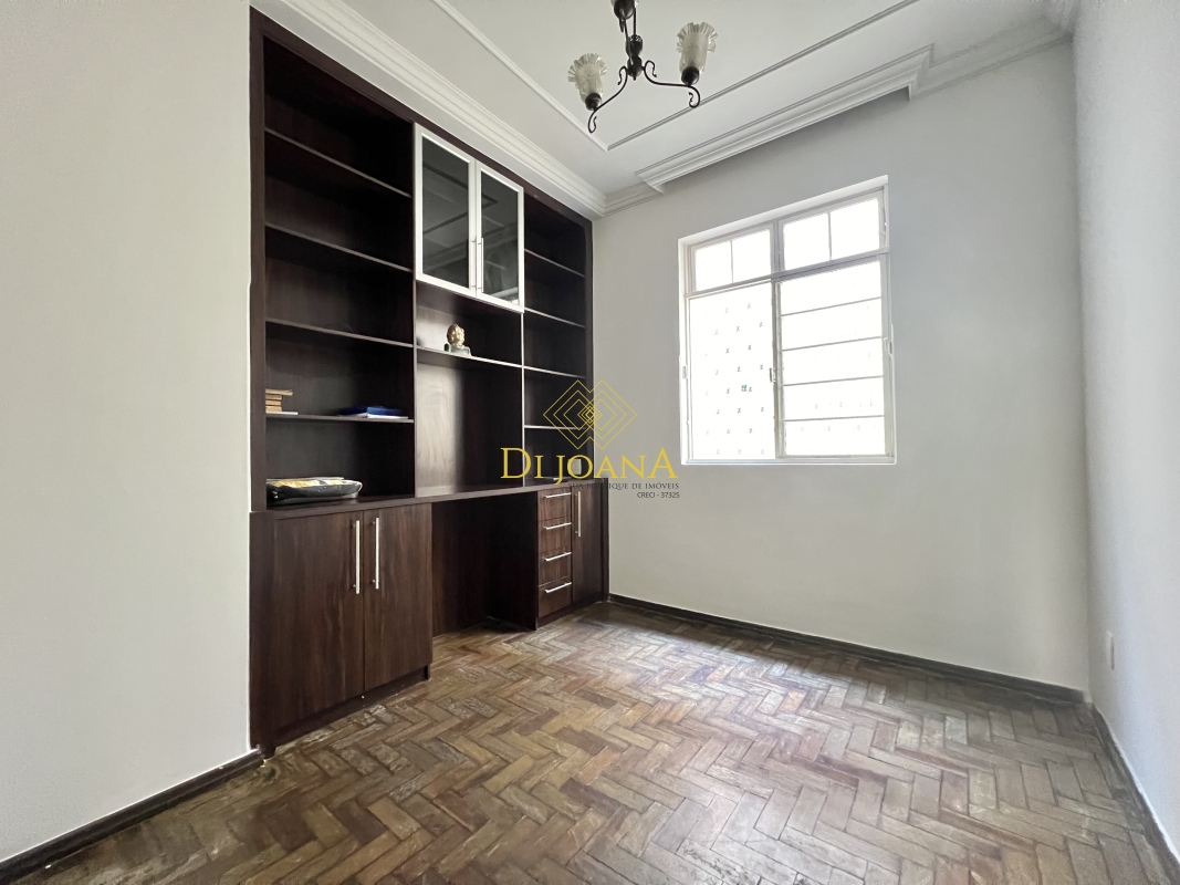 Casa à venda com 3 quartos, 338m² - Foto 14